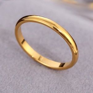 NEW Simple Gold Tone 2mm stackable band ring